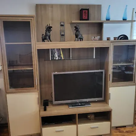 Fuer 4 Personen Mit Schnellem Wlan, Glasfaser, Tv Paket